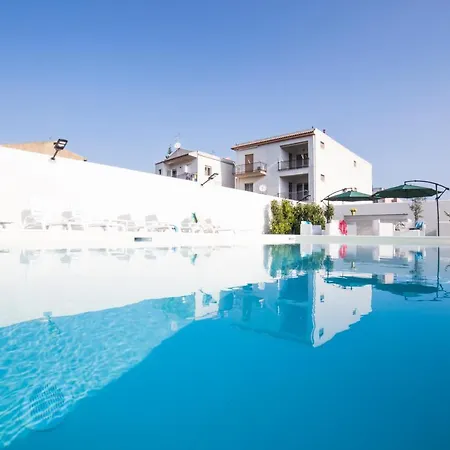 Concettina Apartahotel *