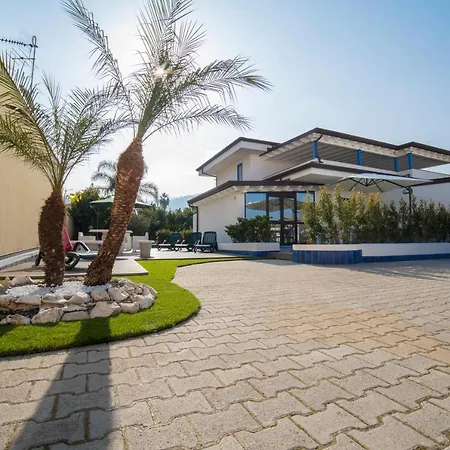 Concettina Apartahotel Capo dʼOrlando