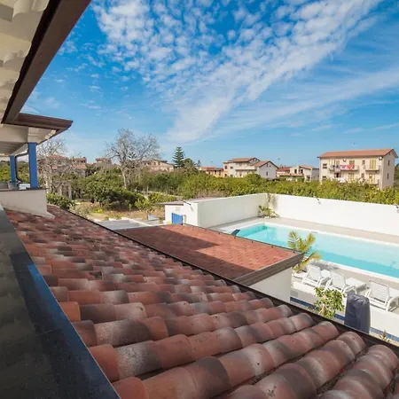 Concettina Apartahotel Capo dʼOrlando