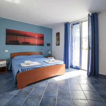 Concettina Apartahotel *