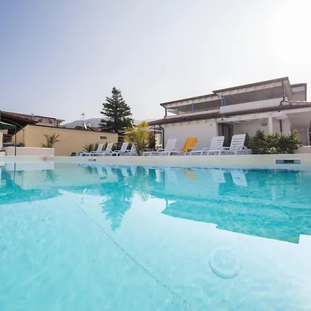 Concettina Ξενοδοχείο με διαμερίσματα 4*